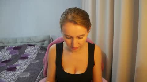 Snapshot of sophilorens chatting on 05/02/26, 01:49 Sophi online show from 05/02/26, 01:49