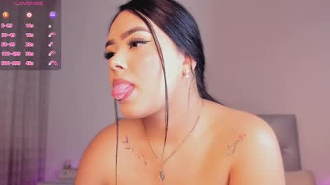 sophy  online show from 03/11/25, 03:34