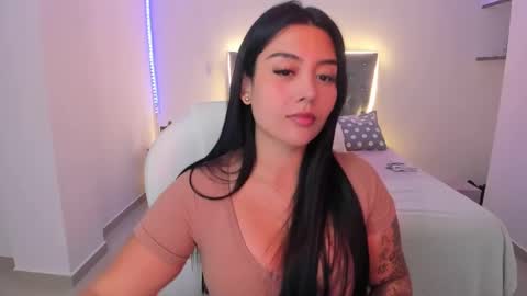 Sophy Bunny online show from 09/10/25, 10:10