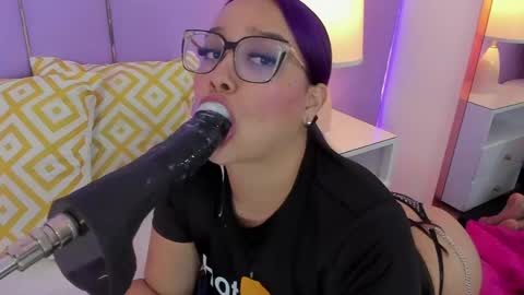 Sophy online show from 04/23/26, 11:53