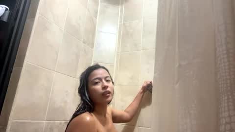 Snapshot of sopphiefox chatting on 01/07/25, 11:03 Sofia online show from 01/07/25, 11:03