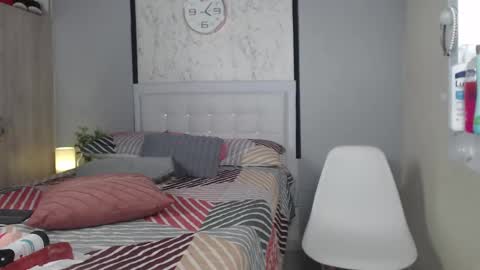 Snapshot of sopphiefox chatting on 02/18/25, 10:14 Sofia online show from 02/18/25, 10:14