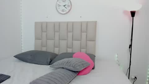 Sofia  online show from 04/18/26, 07:07