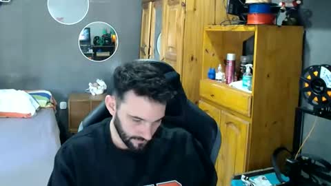 Snapshot of soquete123 chatting on 12/18/25, 01:28 soquete123 online show from 12/18/25, 01:28