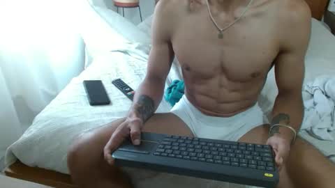 businessman online show from 12/18/25, 06:58