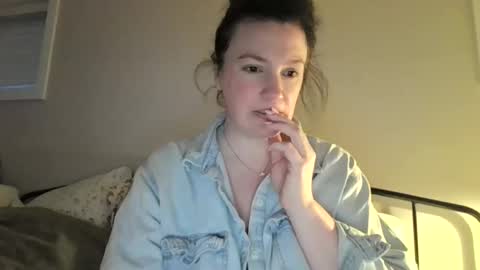 NaughtyMommy online show from 05/18/26, 01:35