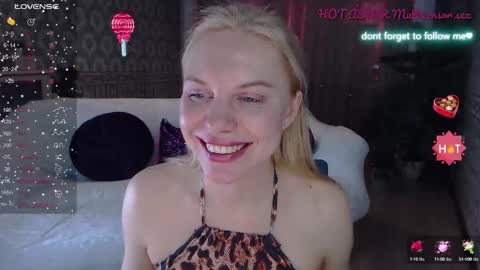 Snapshot of soul_liza chatting on 09/11/25, 02:11 Lisa online show from 09/11/25, 02:11