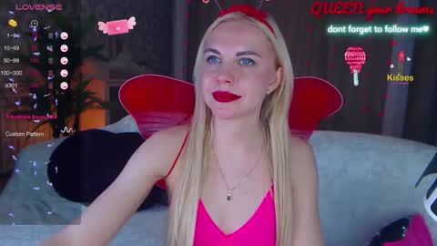 Lisa online show from 11/04/25, 07:07