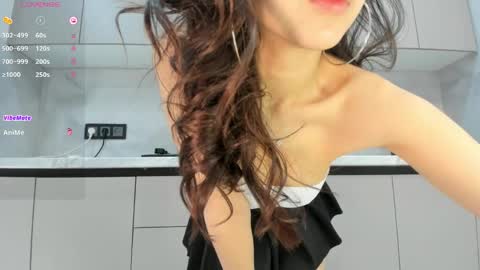 Mia online show from 03/30/26, 07:42