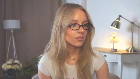 Anna online show from 02/28/26, 01:12