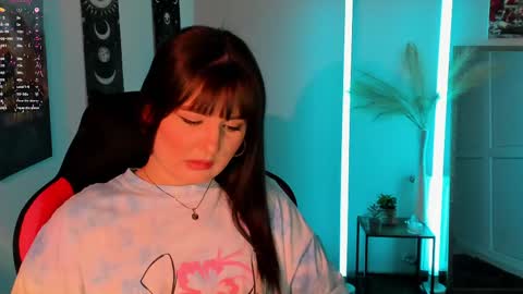 Snapshot of sour_cherry_ chatting on 05/13/26, 10:56 Jennie online show from 05/13/26, 10:56