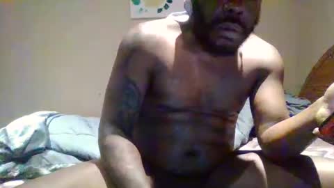 Snapshot of source1012 chatting on 02/14/25, 02:33 source1012 online show from 02/14/25, 02:33