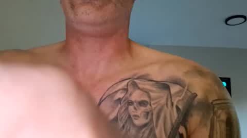 Snapshot of southboy2410 chatting on 10/01/25, 04:57 southboy2410 online show from 10/01/25, 04:57