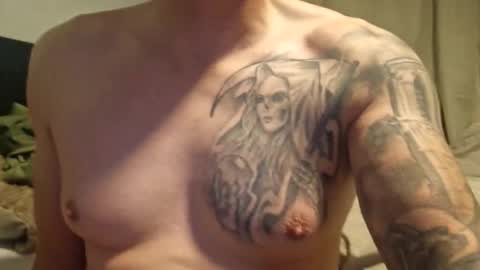 Snapshot of southboy2410 chatting on 11/02/25, 10:34 southboy2410 online show from 11/02/25, 10:34