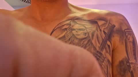 Snapshot of southboy2410 chatting on 11/08/25, 03:45 southboy2410 online show from 11/08/25, 03:45