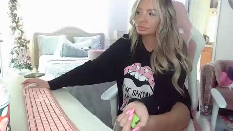 Your Barbii online show from 12/01/24, 04:29