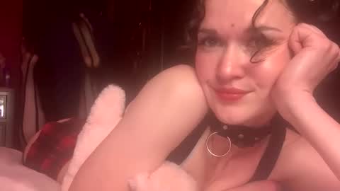 Honey Suckle online show from 09/30/25, 03:33