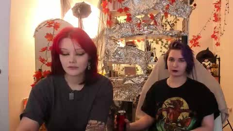 Leah online show from 11/28/25, 10:23