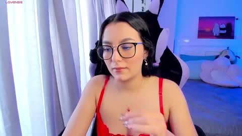 Snapshot of soy___lili chatting on 01/17/25, 06:44 Lili online show from 01/17/25, 06:44