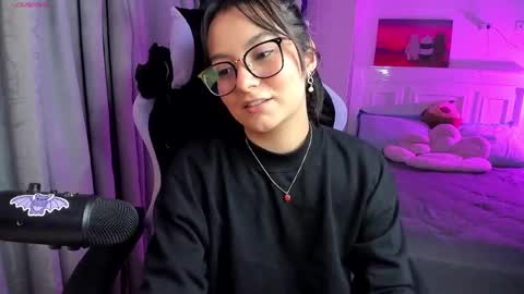 Snapshot of soy___lili chatting on 01/26/25, 02:56 Lili online show from 01/26/25, 02:56