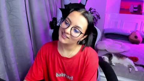 Snapshot of soy___lili chatting on 02/21/25, 01:11 Lili online show from 02/21/25, 01:11