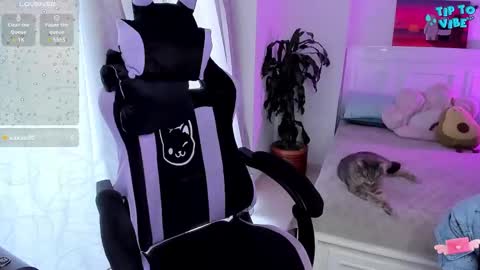 Snapshot of soy___lili chatting on 02/23/25, 09:48 Lili online show from 02/23/25, 09:48