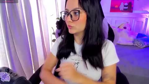 Snapshot of soy___lili chatting on 09/12/25, 09:37 Lili online show from 09/12/25, 09:37