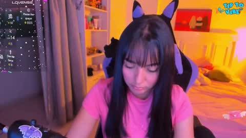 Snapshot of soy___lili chatting on 11/27/25, 01:07 Lili online show from 11/27/25, 01:07