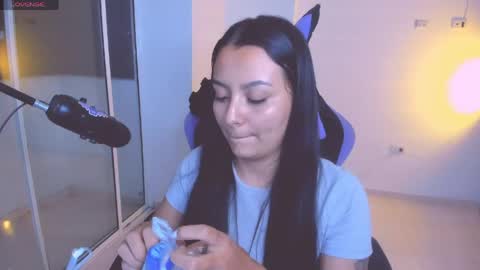 Lili online show from 04/21/26, 01:42