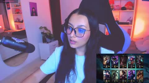 Snapshot of soy___lili chatting on 05/06/26, 01:25 Lili online show from 05/06/26, 01:25