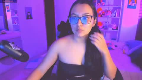 Lili online show from 07/19/26, 12:36