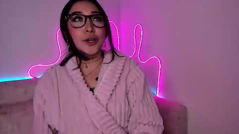 soy_camila_ online show from 02/12/25, 08:06
