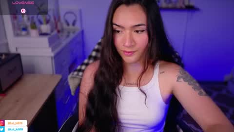 Luisa    online show from 11/19/25, 05:02