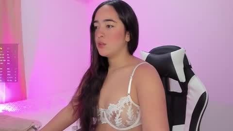 Snapshot of soyamandaa chatting on 10/24/25, 11:01 Instagram Soyamandaa 1 online show from 10/24/25, 11:01