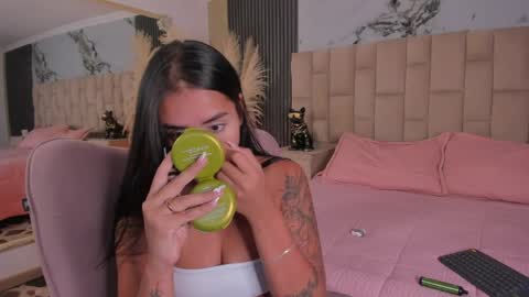 Camila Ortiz online show from 04/01/26, 09:23