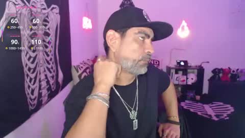 Snapshot of soyelcarlitos chatting on 06/14/26, 06:15 El Carlitos online show from 06/14/26, 06:15