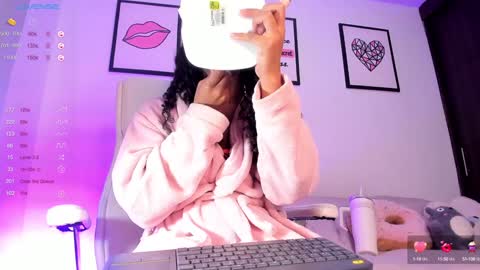 Snapshot of soyjuliana19 chatting on 12/20/24, 08:01 Juliana online show from 12/20/24, 08:01