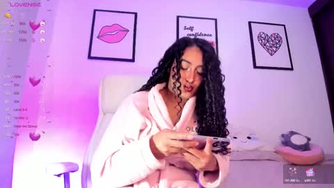 Snapshot of soyjuliana19 chatting on 02/19/25, 03:16 Juliana online show from 02/19/25, 03:16