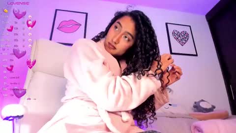 Snapshot of soyjuliana19 chatting on 03/06/25, 11:09 Juliana online show from 03/06/25, 11:09