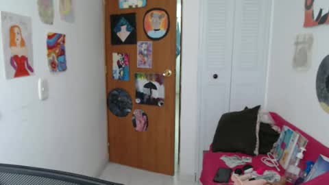 Nana Bela  online show from 11/09/25, 08:40