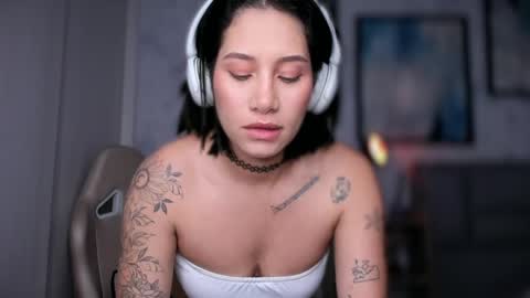 brisa  s online show from 04/22/26, 01:52