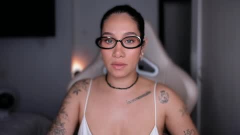 Snapshot of soytulu_ chatting on 05/29/26, 01:31 brisa s online show from 05/29/26, 01:31