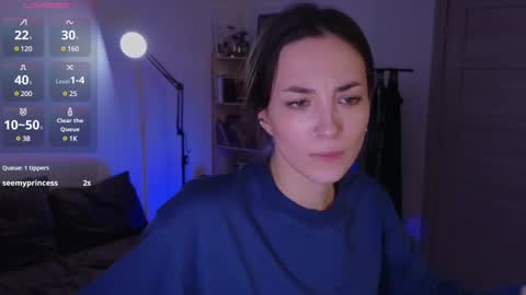 Snapshot of space_x_roxy chatting on 12/03/24, 11:13 Roxy online show from 12/03/24, 11:13