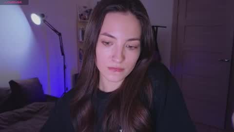 Snapshot of space_x_roxy chatting on 12/09/24, 03:44 Roxy online show from 12/09/24, 03:44