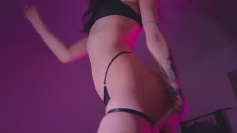 Snapshot of space_x_roxy chatting on 12/10/24, 07:11 Roxy online show from 12/10/24, 07:11