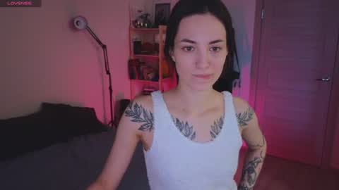 Snapshot of space_x_roxy chatting on 01/07/25, 11:26 Roxy online show from 01/07/25, 11:26