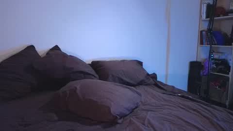 Snapshot of space_x_roxy chatting on 02/10/25, 06:45 Roxy online show from 02/10/25, 06:45