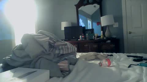 TrndSettrz online show from 02/12/25, 02:56