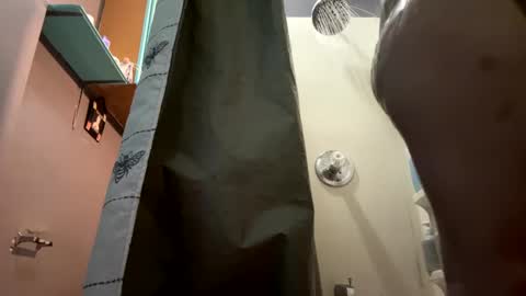 Snapshot of spaceyyybaby chatting on 12/01/24, 10:10 Saturn online show from 12/01/24, 10:10