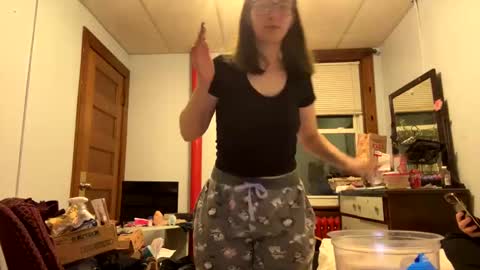 Snapshot of spaceyyybaby chatting on 11/02/25, 07:55 Saturn online show from 11/02/25, 07:55